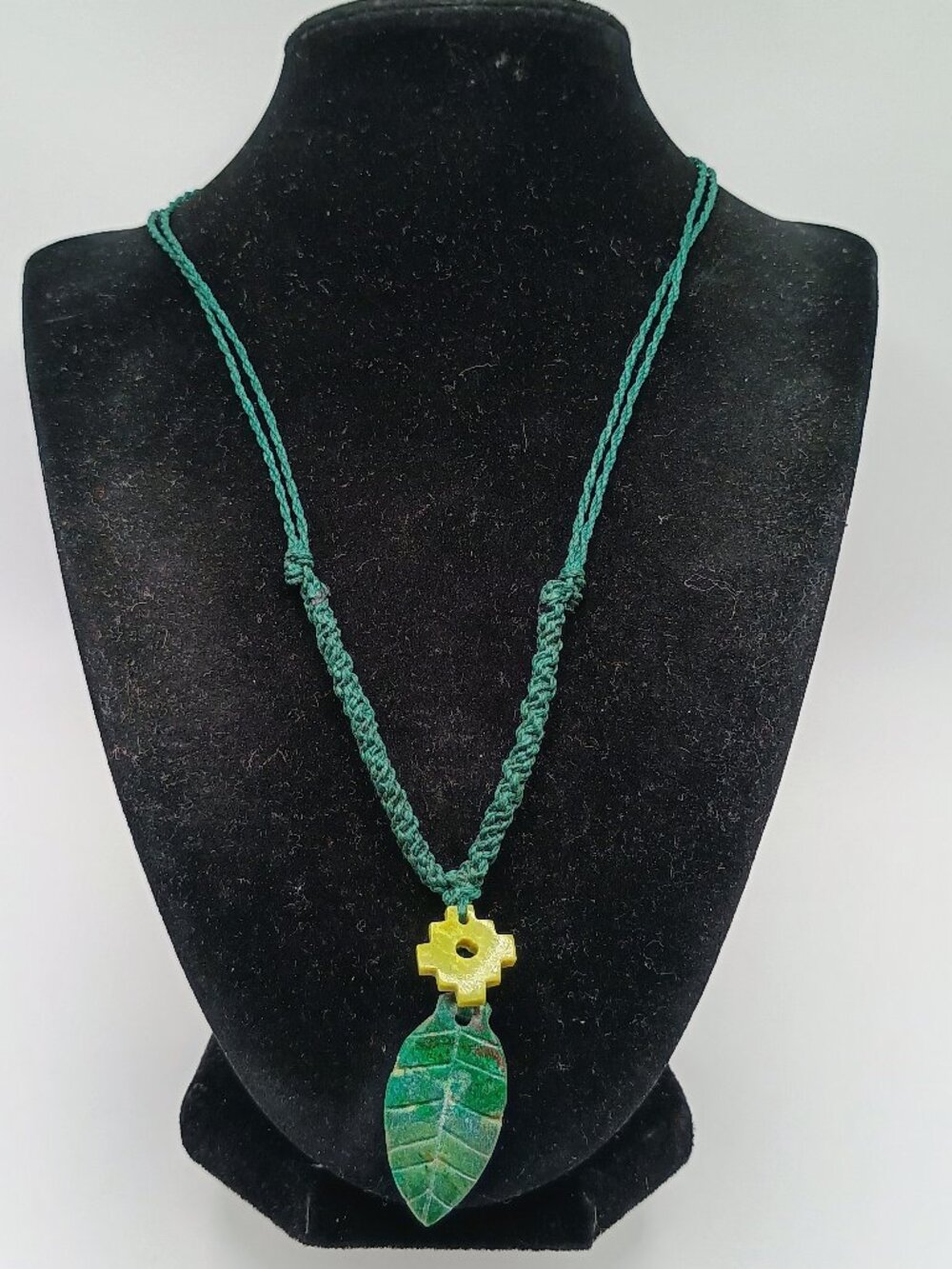 Handmade Macrame Necklace with Natural Serpentine Leaf